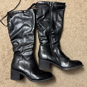 Black Knee-High Women's Boots with Lace Up Detail